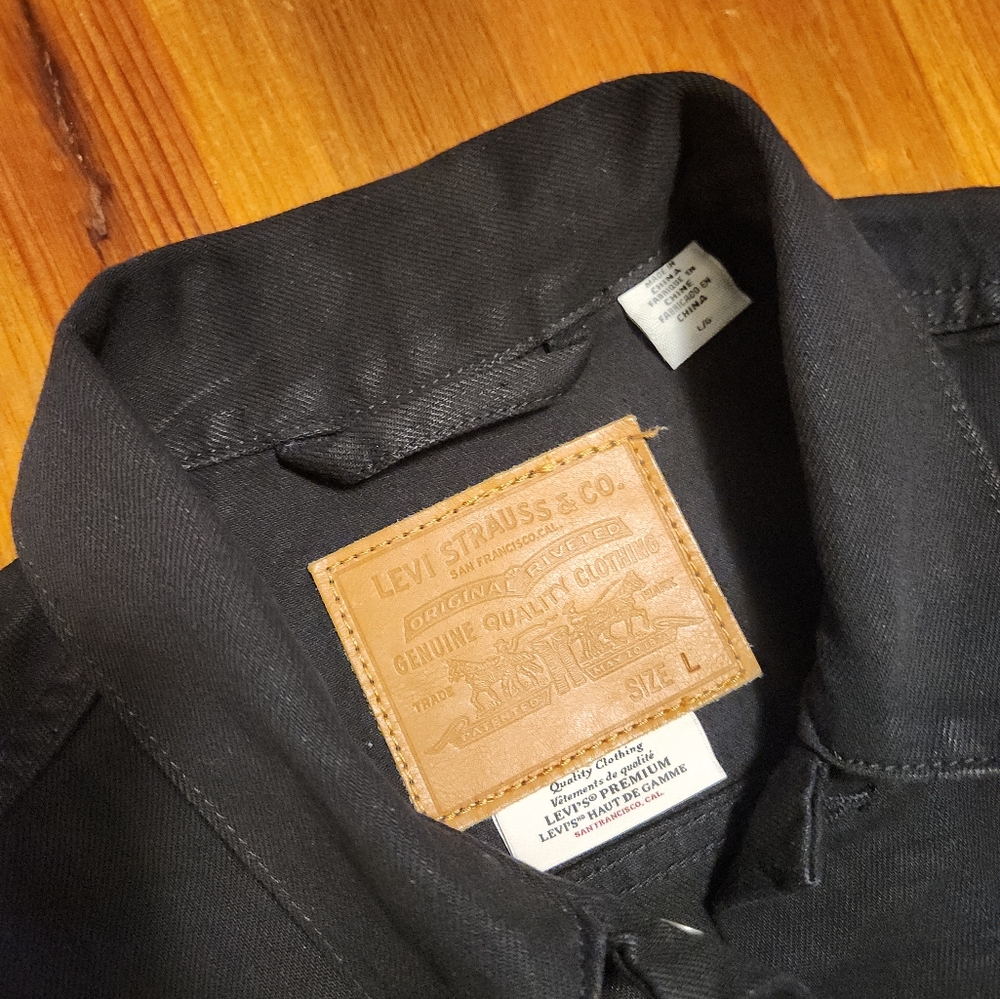 Levi's Dark Jacket - Picture 3 of 6